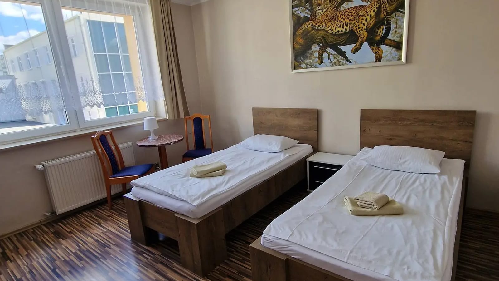 Pokój trzyosobowy w Centrum Noclegowym w Bydgoszczy.